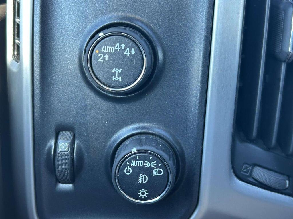 GMC Sierra 1500 4WD Crew Cab 143.5" SLT 2017