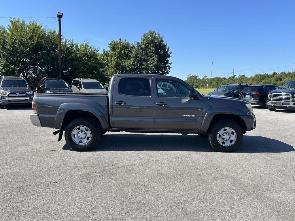 Toyota Tacoma 4WD Double Cab V6 MT (Natl) 2013