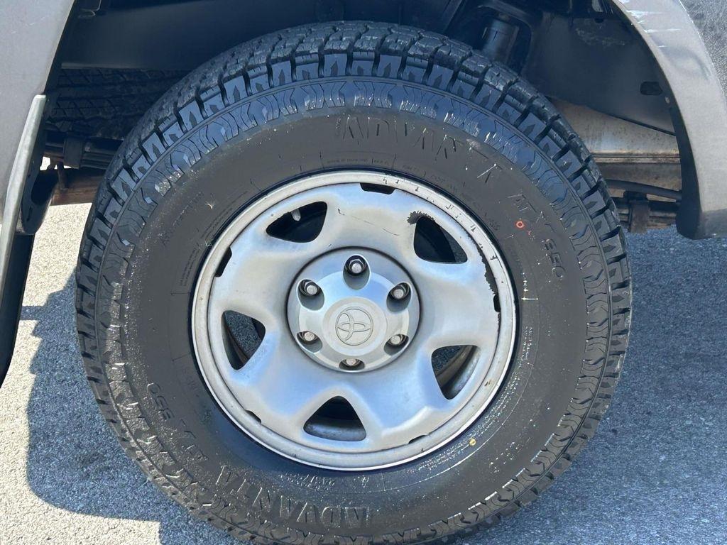 Toyota Tacoma 4WD Double Cab V6 MT (Natl) 2013