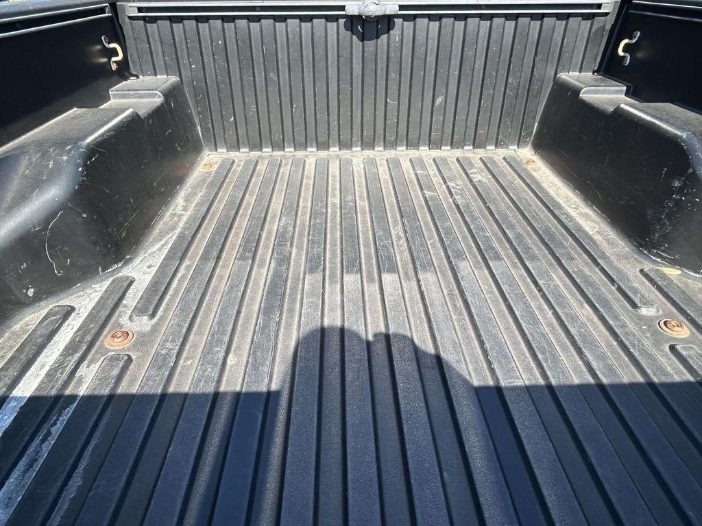 Toyota Tacoma 4WD Double Cab V6 MT (Natl) 2013