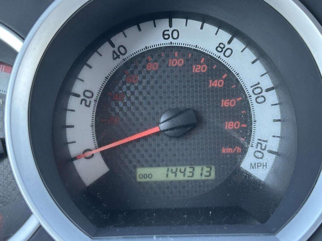 Toyota Tacoma 4WD Double Cab V6 MT (Natl) 2013