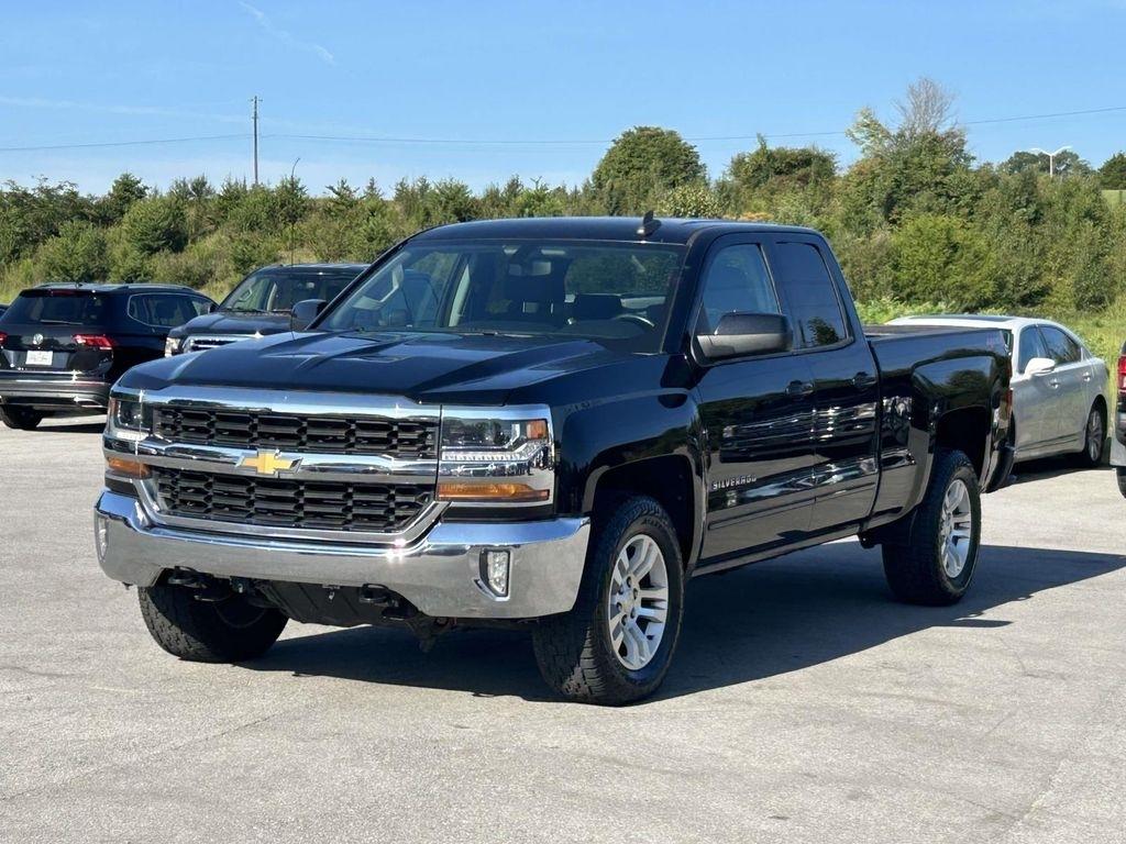 Chevrolet Silverado 1500 4WD Double Cab 143.5" LT w/1LT 2017