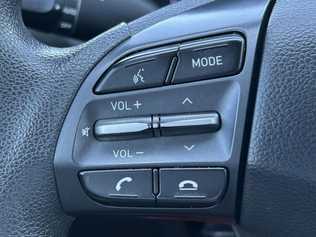 Hyundai Kona SE Auto FWD 2019