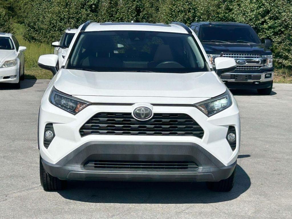 Toyota RAV4 XLE FWD (Natl) 2019