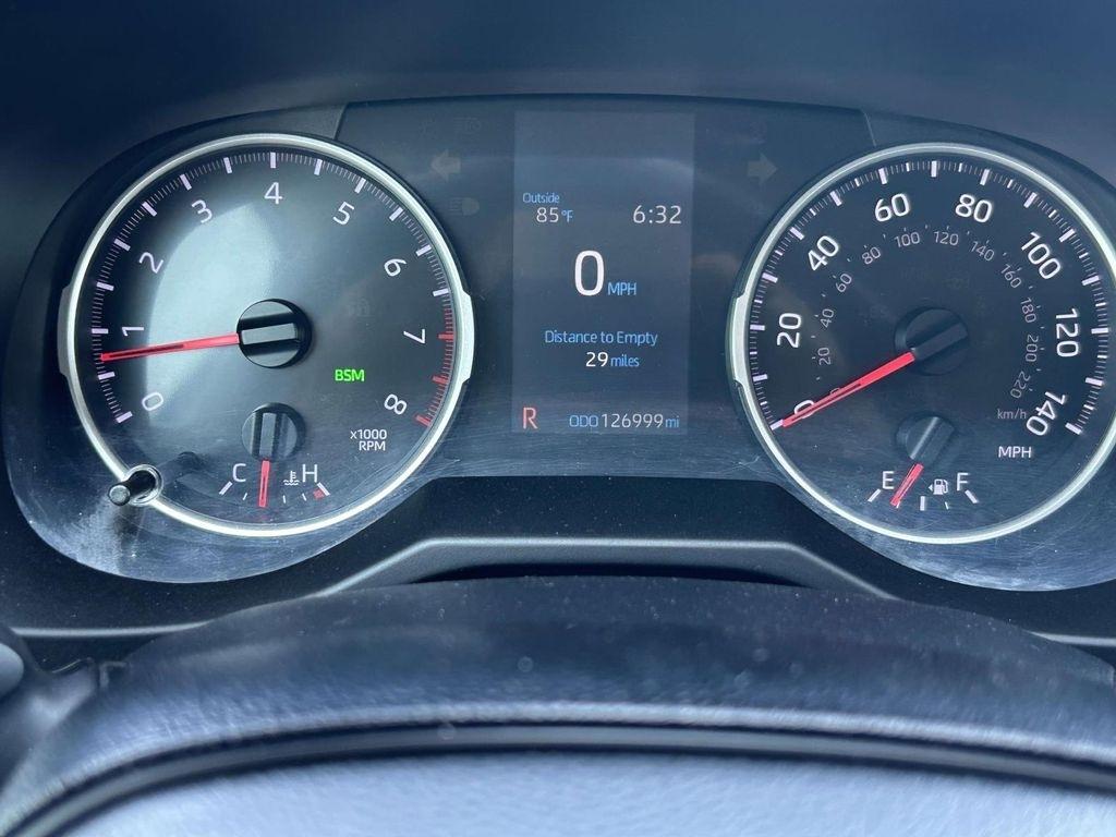 Toyota RAV4 XLE FWD (Natl) 2019