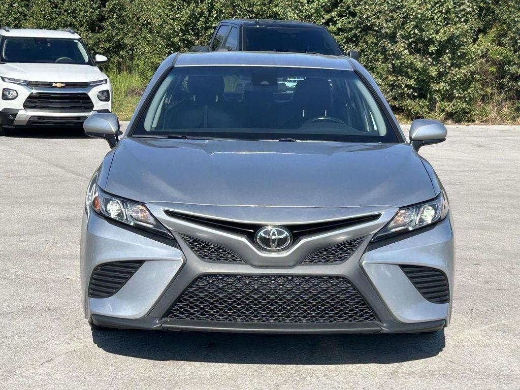 Toyota Camry SE Auto (Natl) 2020