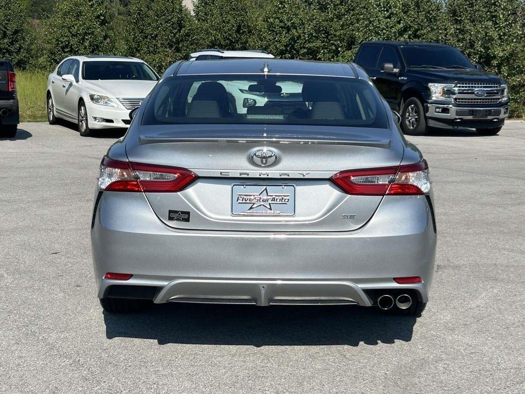 Toyota Camry SE Auto (Natl) 2020