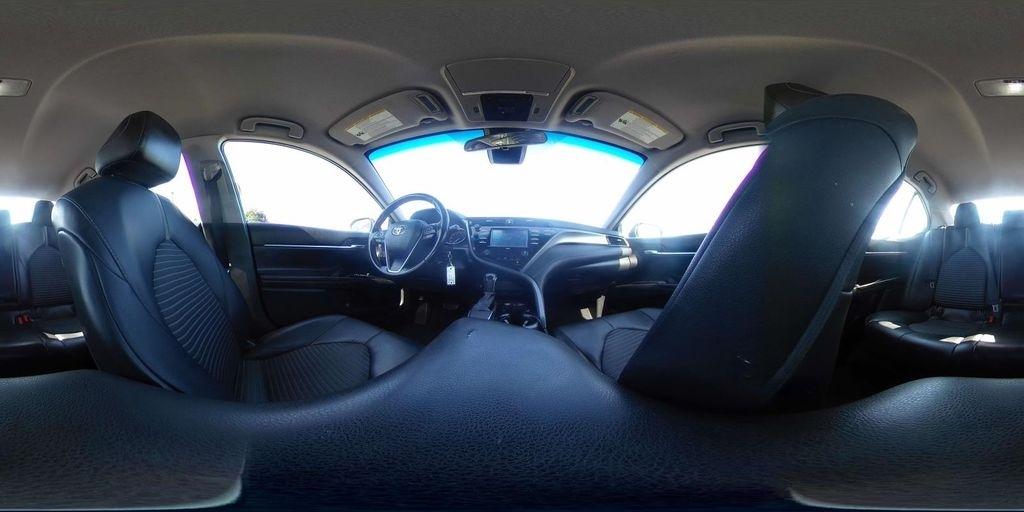 Toyota Camry SE Auto (Natl) 2020