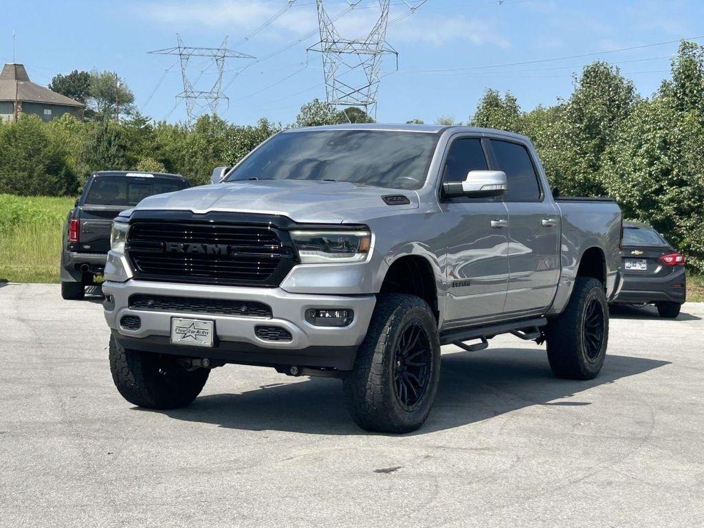 RAM 1500 Big Horn 4x4 Crew Cab 5'7" Box 2020