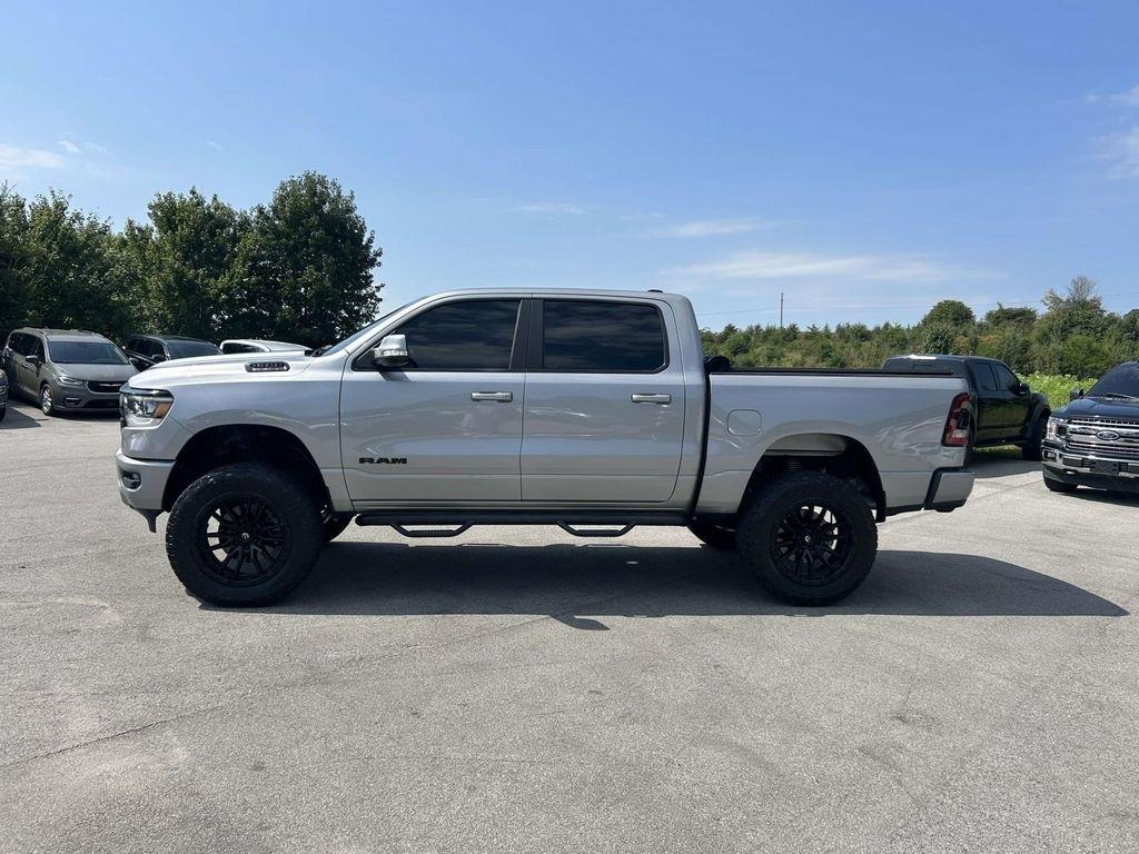 RAM 1500 Big Horn 4x4 Crew Cab 5'7" Box 2020