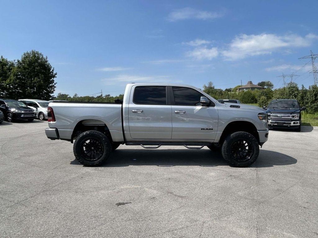RAM 1500 Big Horn 4x4 Crew Cab 5'7" Box 2020