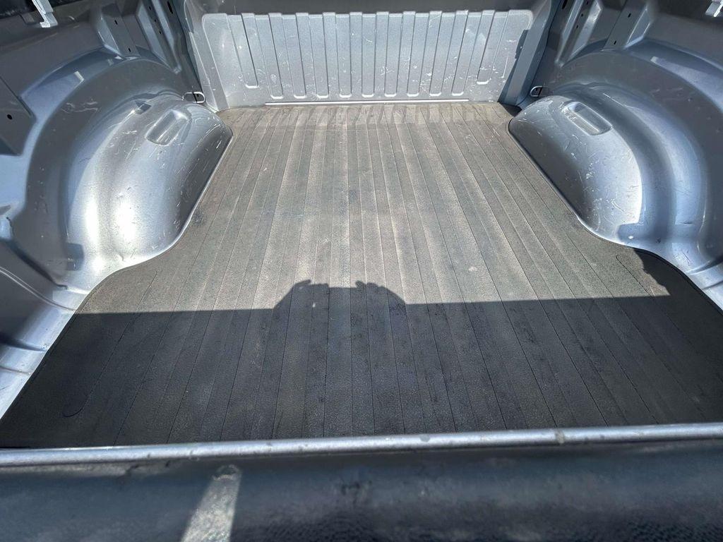 RAM 1500 Big Horn 4x4 Crew Cab 5'7" Box 2020