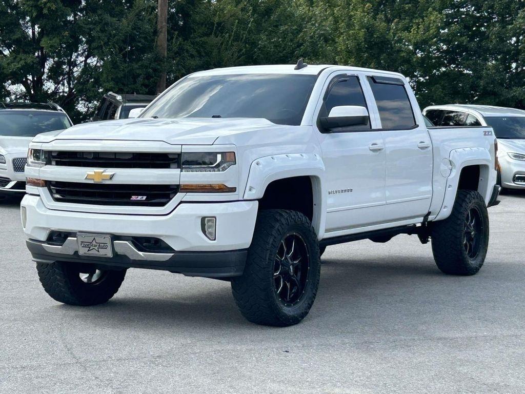 Chevrolet Silverado 1500 4WD Crew Cab 143.5" LT w/2LT 2017