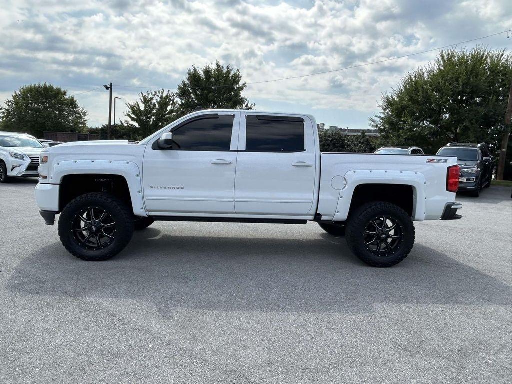 Chevrolet Silverado 1500 4WD Crew Cab 143.5" LT w/2LT 2017