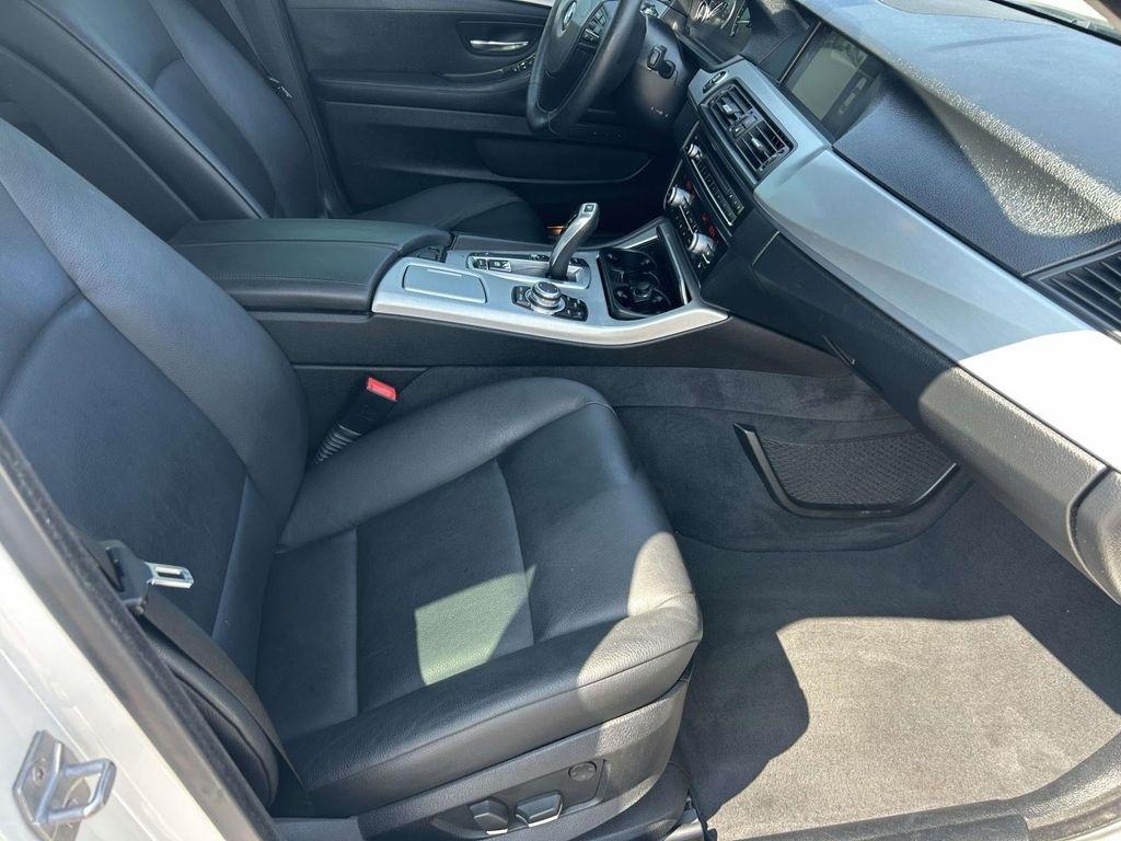 BMW 5 Series 4dr Sdn 535i RWD 2013