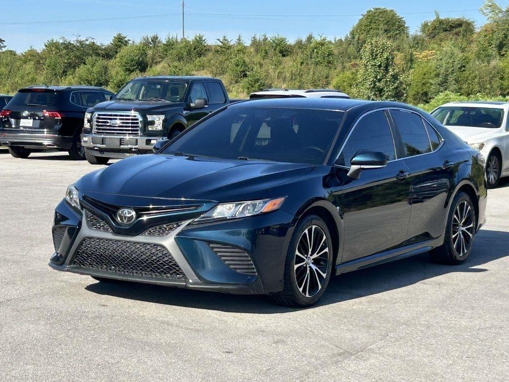 Toyota Camry XLE Auto (Natl) 2019