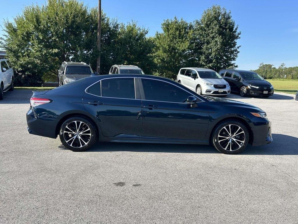 Toyota Camry XLE Auto (Natl) 2019