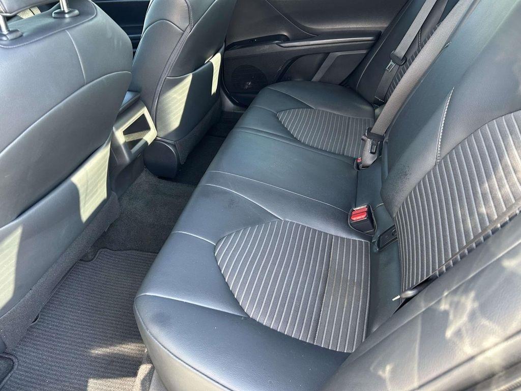 Toyota Camry XLE Auto (Natl) 2019