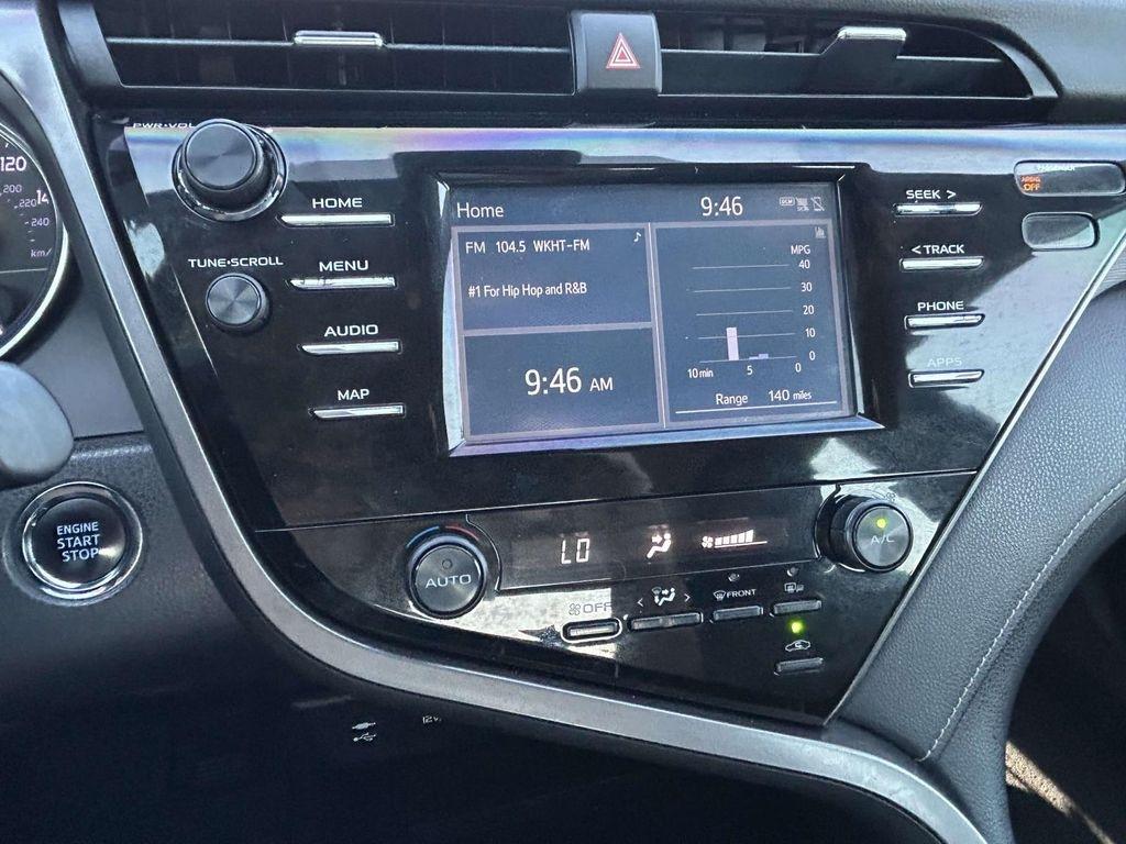 Toyota Camry XLE Auto (Natl) 2019