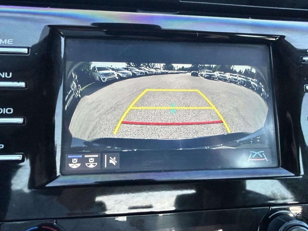 Toyota Camry XLE Auto (Natl) 2019