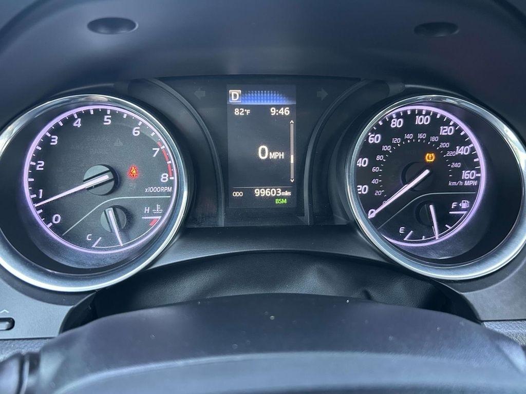 Toyota Camry XLE Auto (Natl) 2019