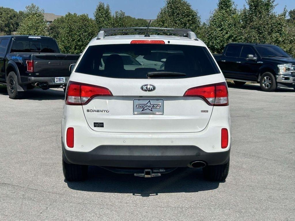 Kia Sorento 2WD 4dr I4 LX 2015