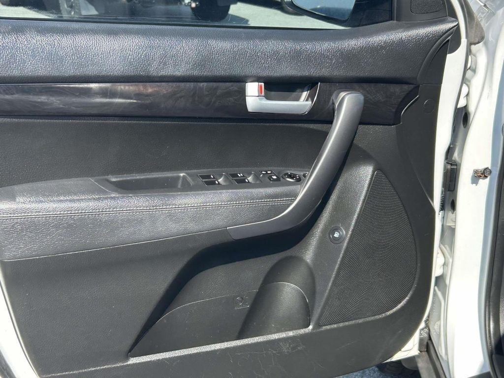 Kia Sorento 2WD 4dr I4 LX 2015