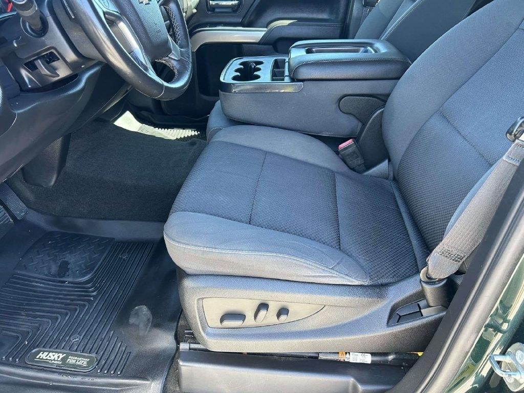 Chevrolet Silverado 1500 4WD Crew Cab 143.5" LT w/1LT 2015