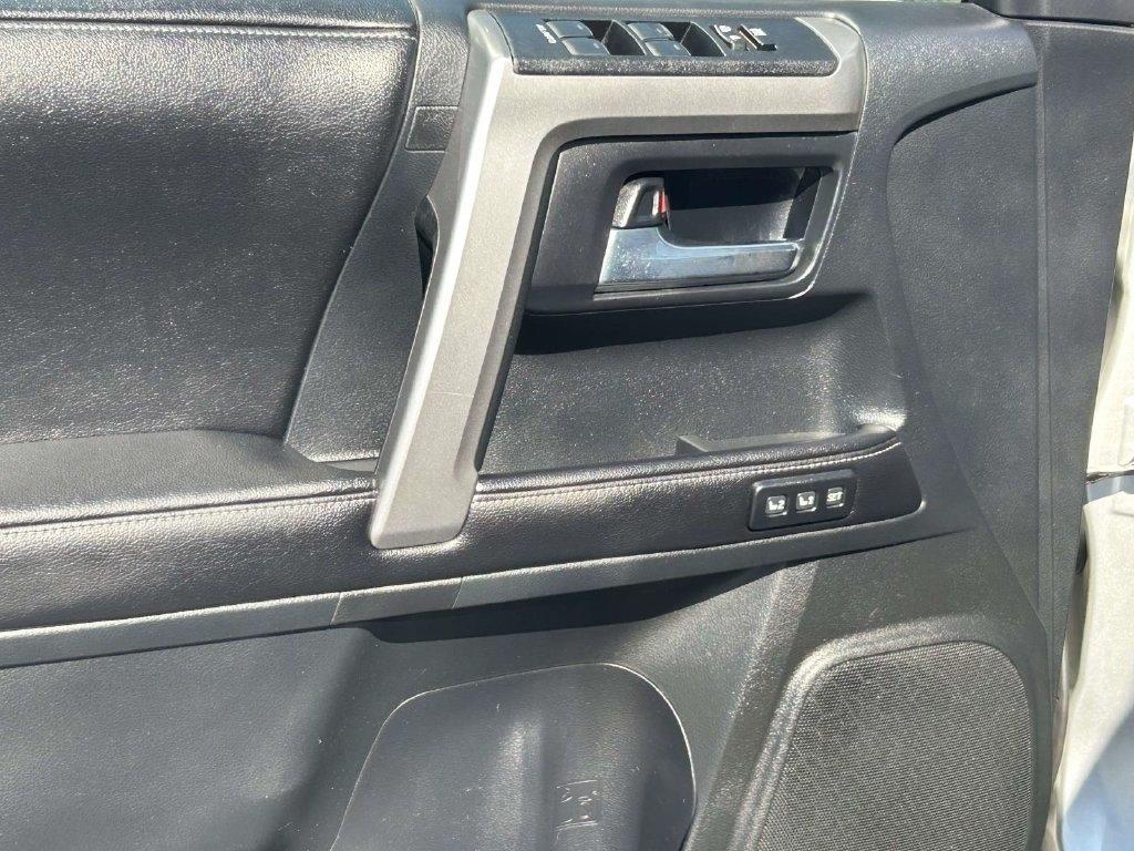 Toyota 4Runner 4WD 4dr V6 Trail Premium (Natl) 2015