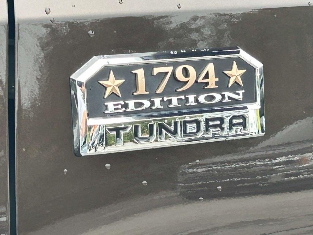 Toyota Tundra 4WD 1794 Edition CrewMax 5.5' Bed 5.7L FFV (Natl) 2018