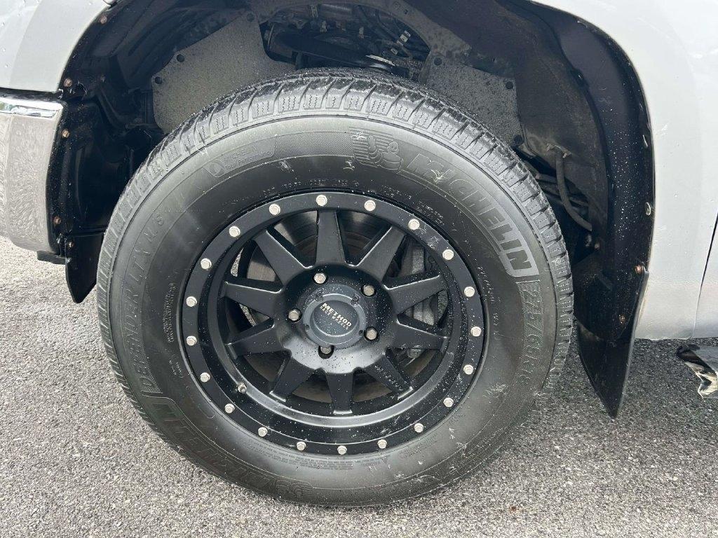Toyota Tundra 4WD TRD Pro CrewMax 5.5' Bed 5.7L FFV (Natl) 2017