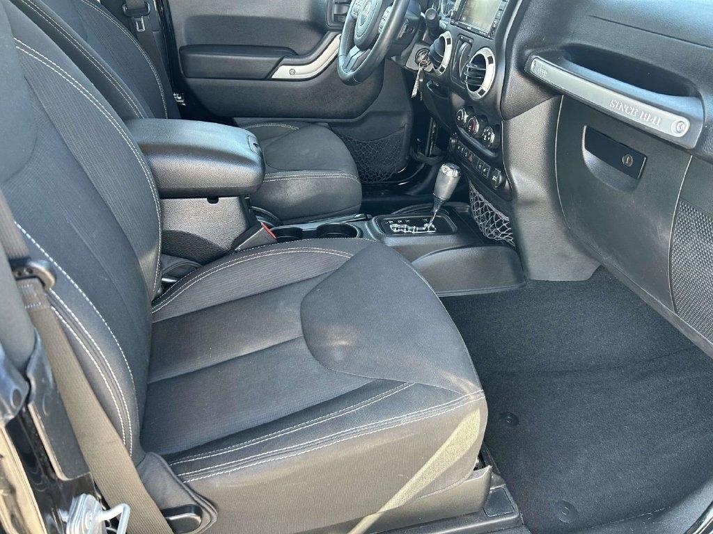 Jeep Wrangler 4WD 2dr Sahara 2015