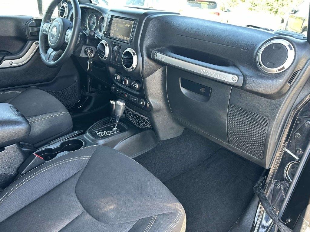 Jeep Wrangler 4WD 2dr Sahara 2015