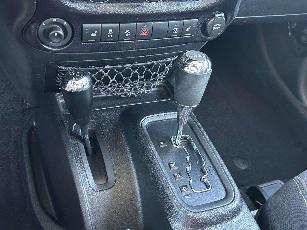 Jeep Wrangler 4WD 2dr Sahara 2015