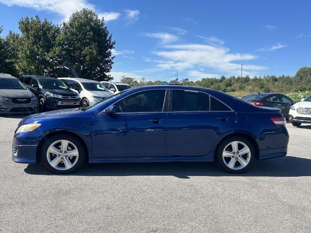Toyota Camry 4dr Sdn I4 Man LE (Natl) 2011