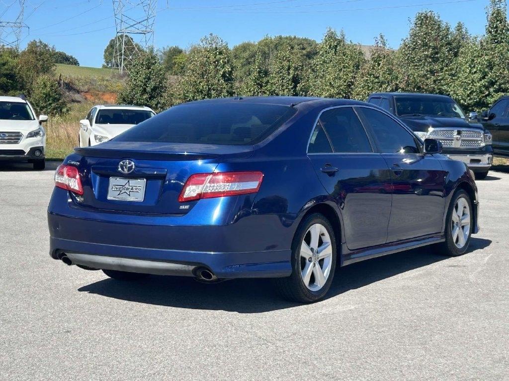 Toyota Camry 4dr Sdn I4 Man LE (Natl) 2011
