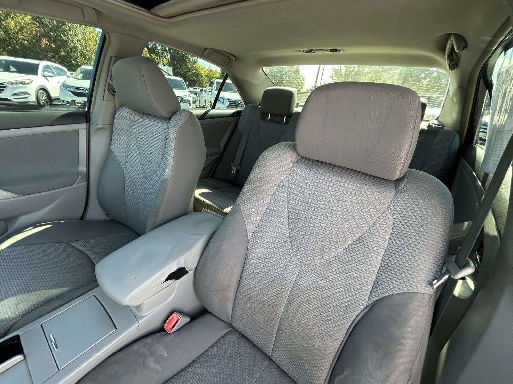 Toyota Camry 4dr Sdn I4 Man LE (Natl) 2011