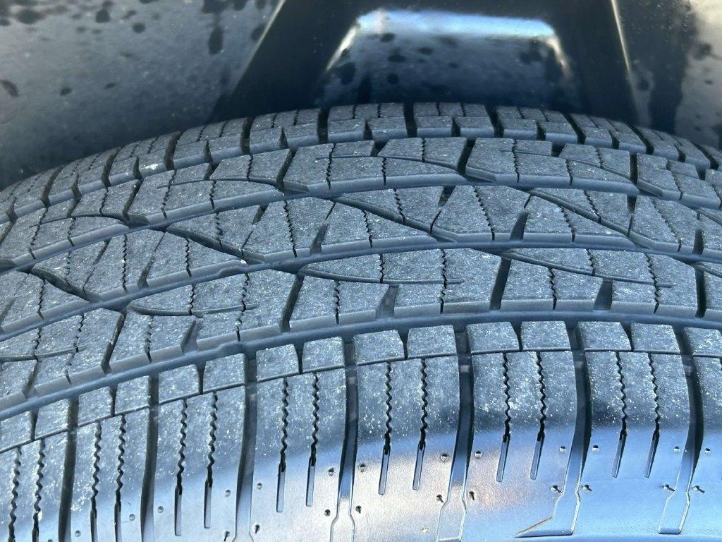 RAM 1500 4WD Crew Cab 140.5" Big Horn 2013