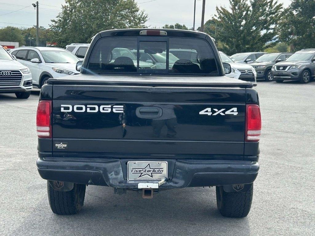 Dodge Dakota Quad Cab 131" WB 4WD Sport 2001