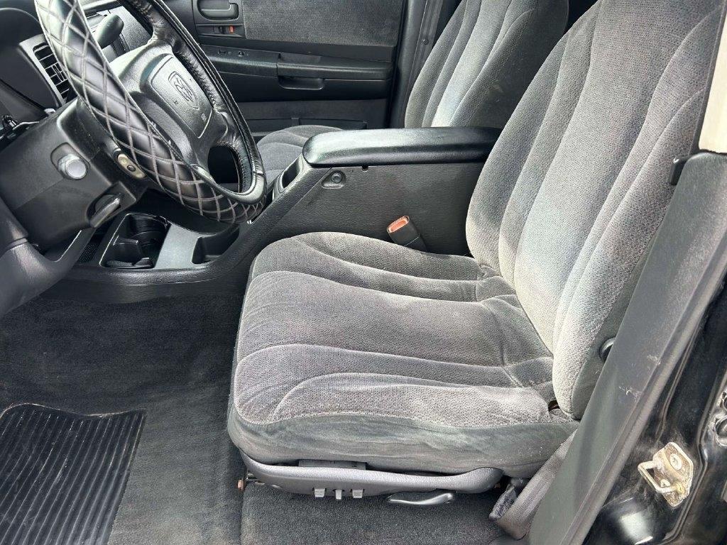 Dodge Dakota Quad Cab 131" WB 4WD Sport 2001