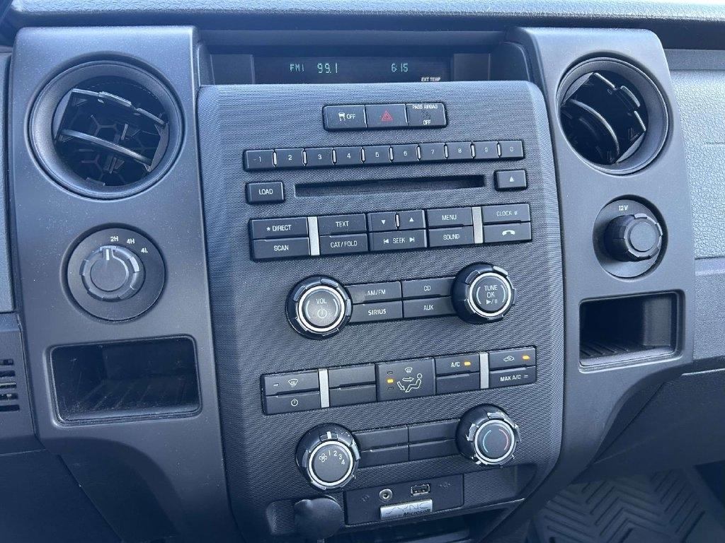 Ford F-150 4WD SuperCrew 145" Platinum 2014
