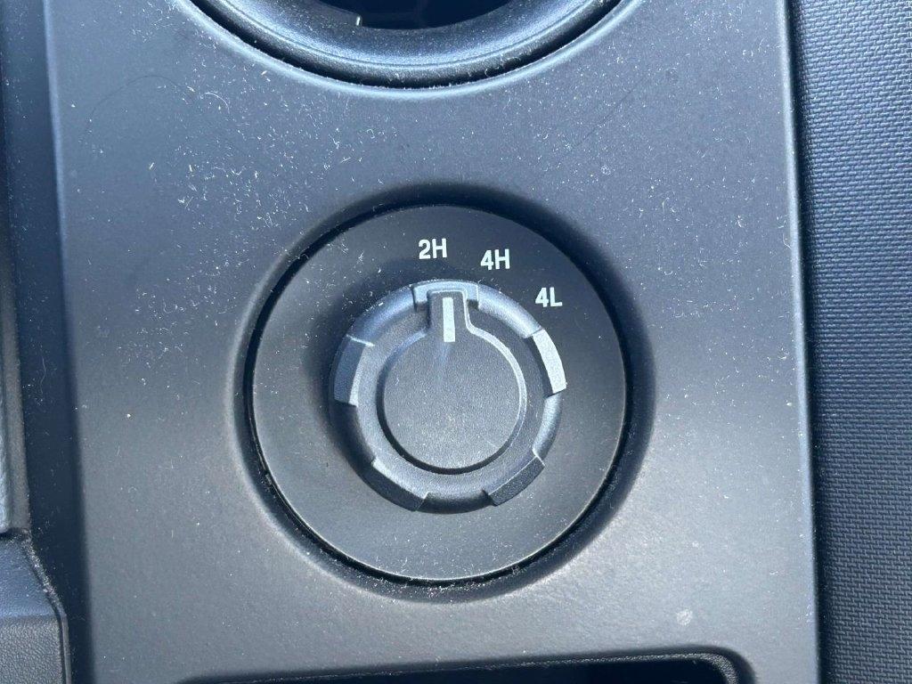Ford F-150 4WD SuperCrew 145" Platinum 2014