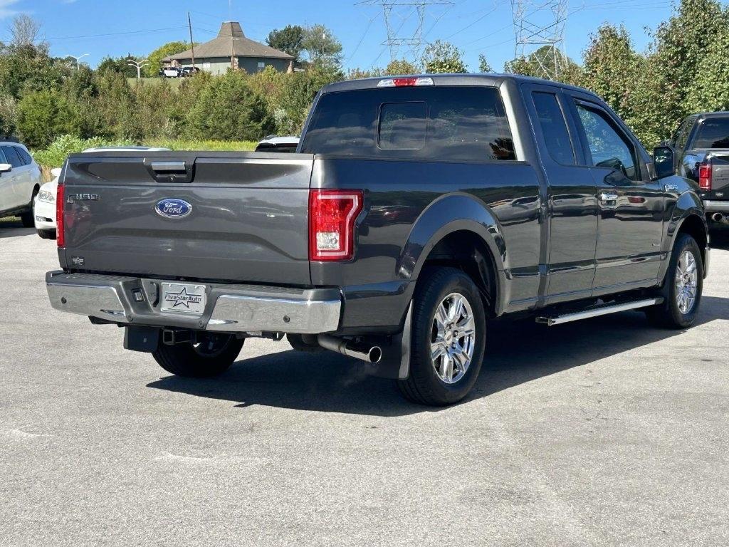 Ford F-150 2WD SuperCab 145" Lariat 2016