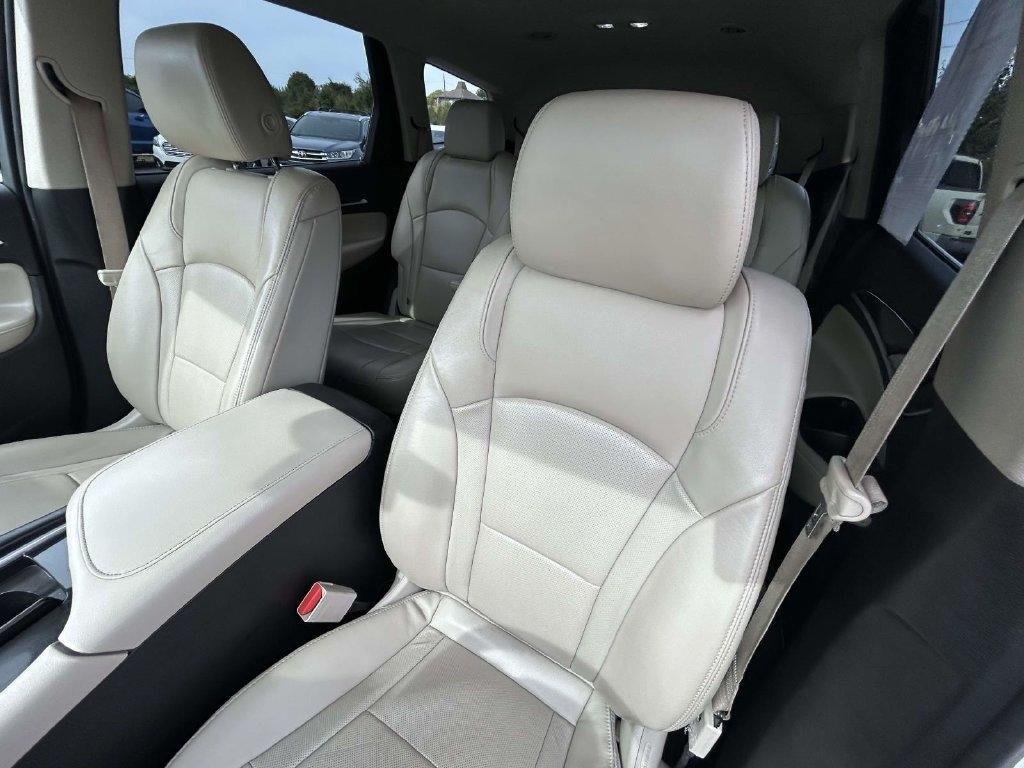 Buick Enclave FWD 4dr Essence 2019