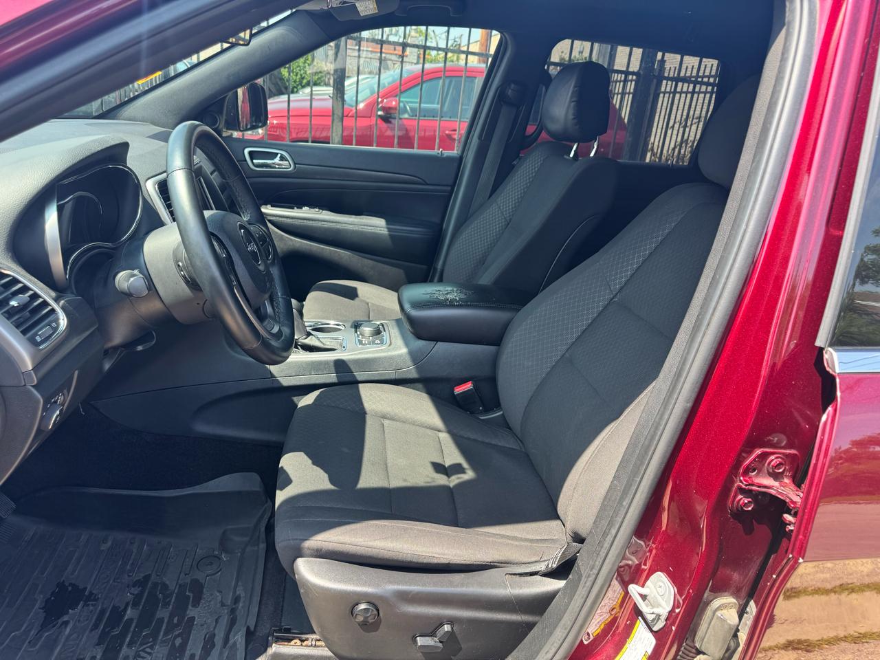 Jeep Grand Cherokee Laredo 4WD 2018