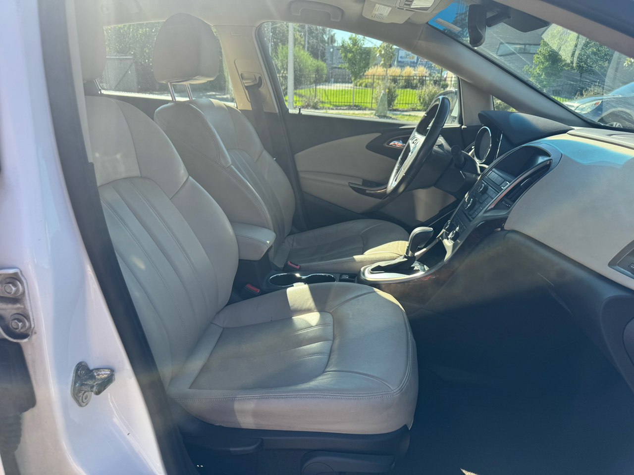 Buick Verano Leather 2012 Buick Verano Leather 2012