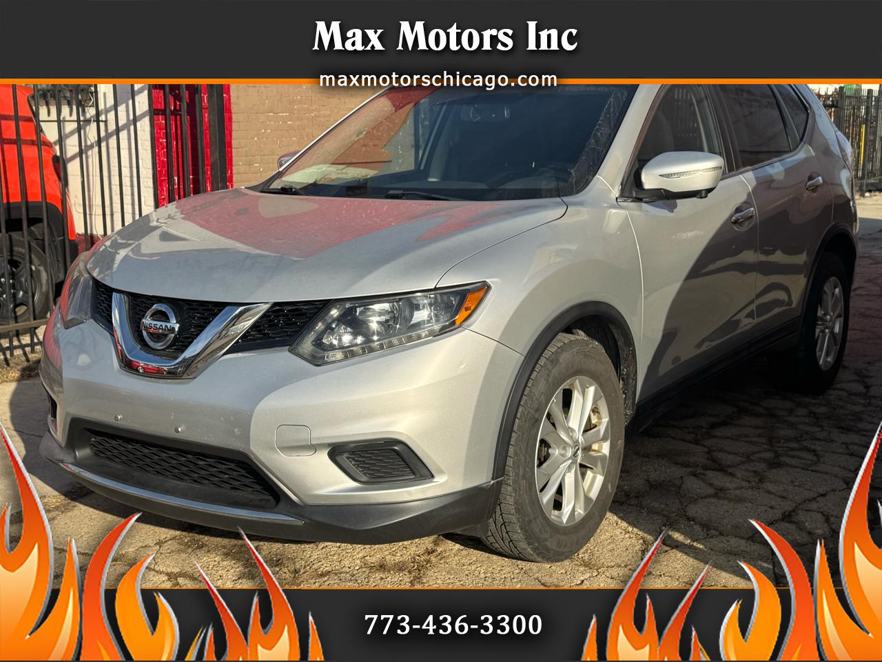 2015 Nissan Rogue SV's photo