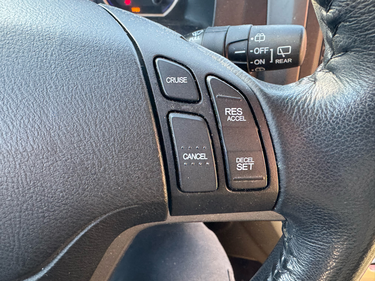 Honda CR-V EX-L 4WD 5-Speed AT 2011