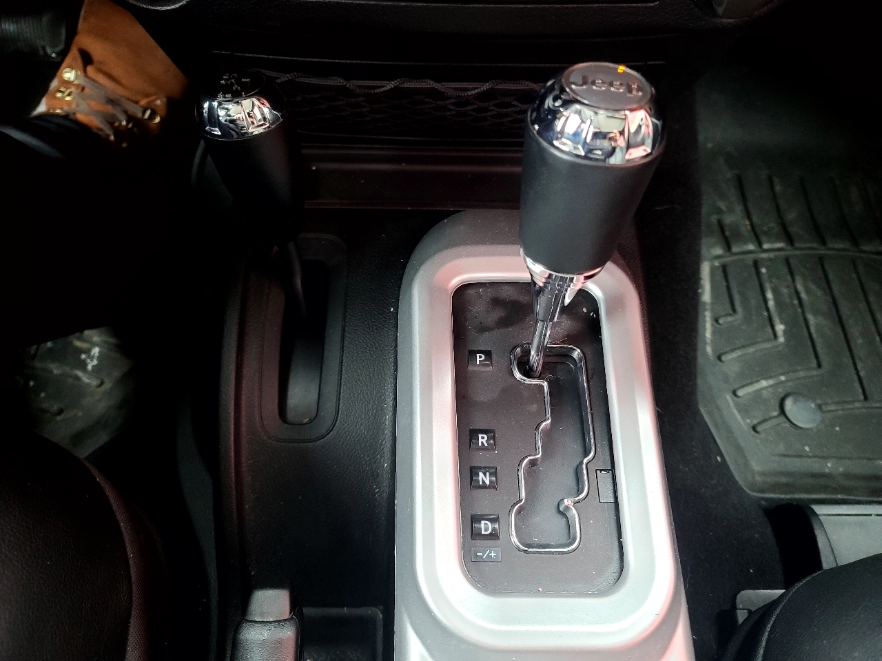 Jeep Wrangler Sahara 4WD 2016