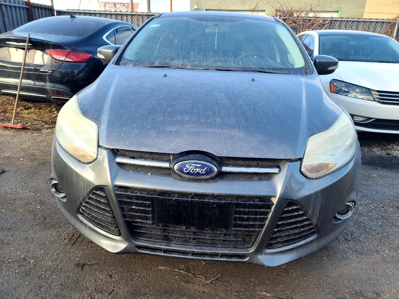 Ford Focus SE 2012